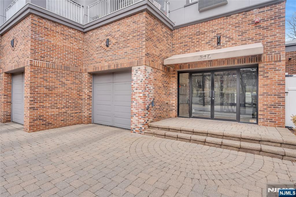 547 Gorge Road 2E