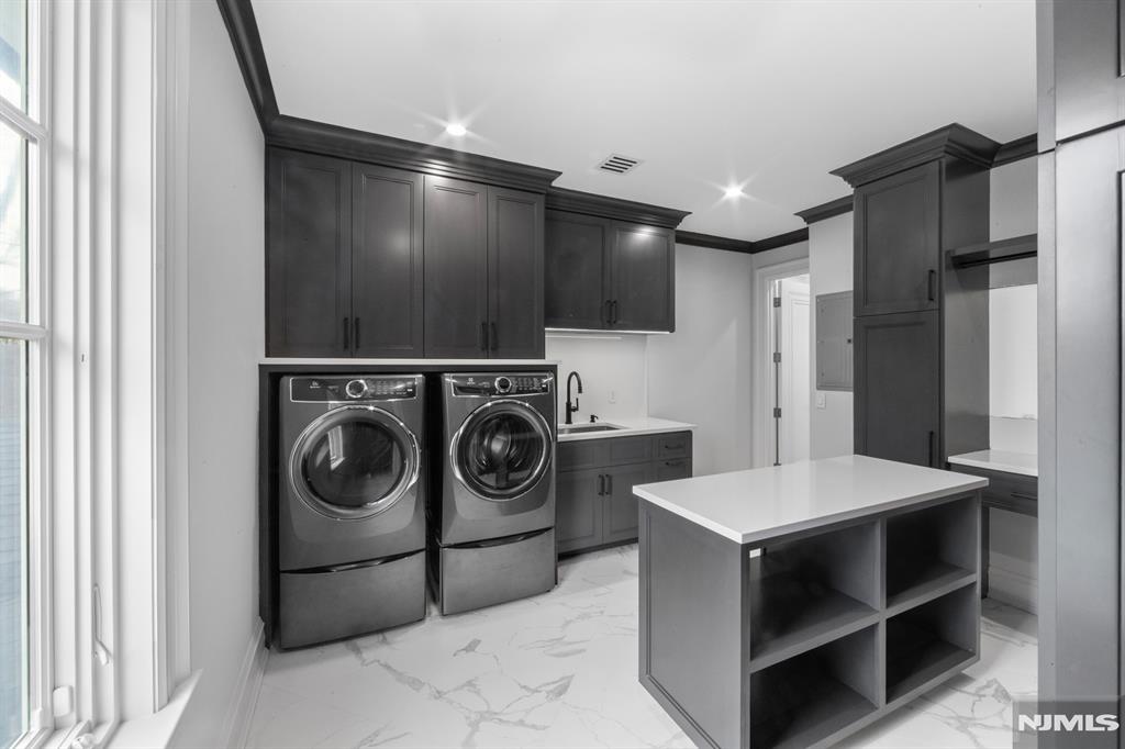 104 Chestnut Ridge