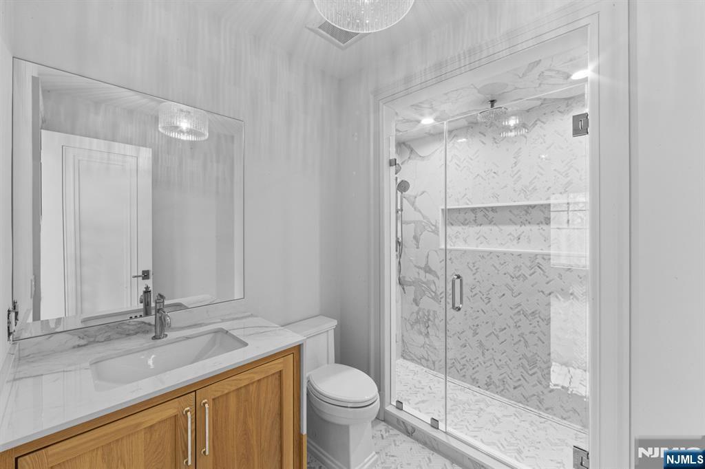 104 Chestnut Ridge