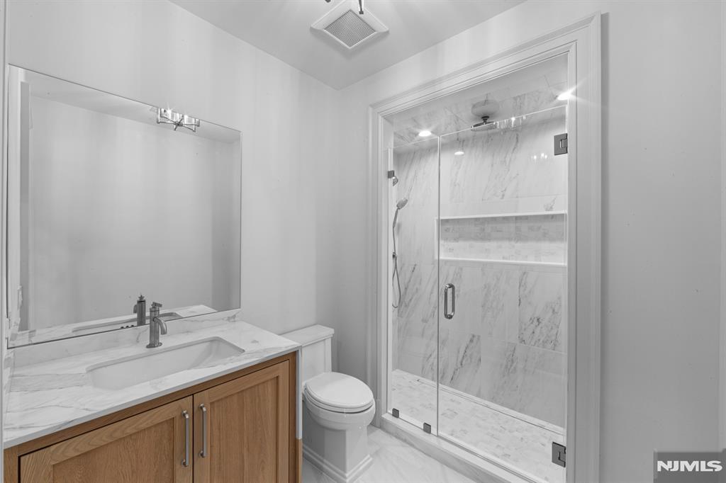 104 Chestnut Ridge