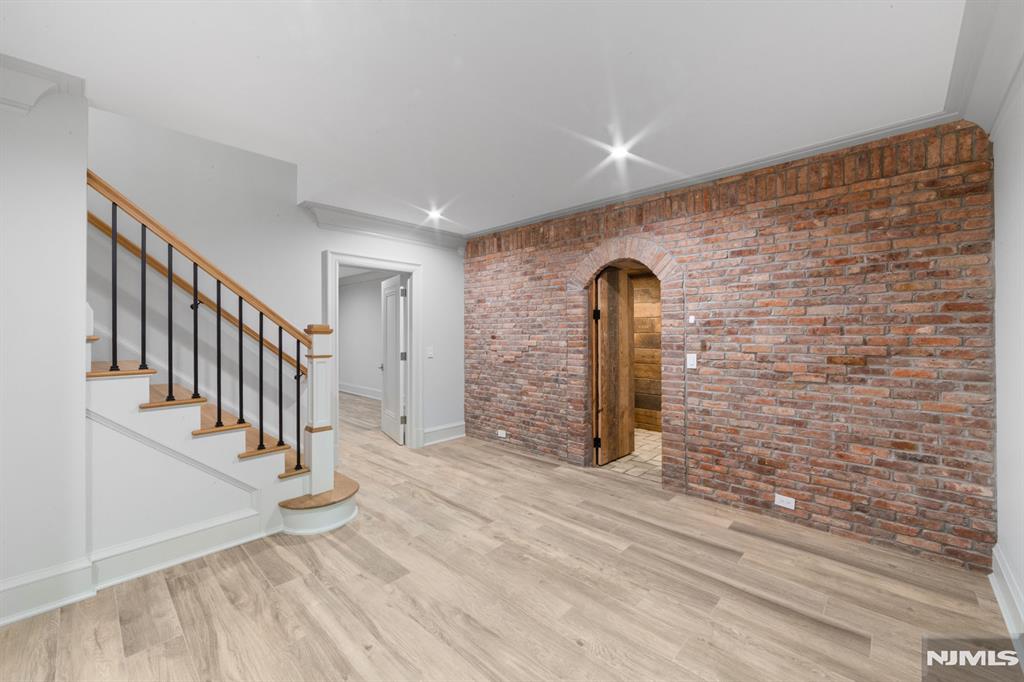 104 Chestnut Ridge