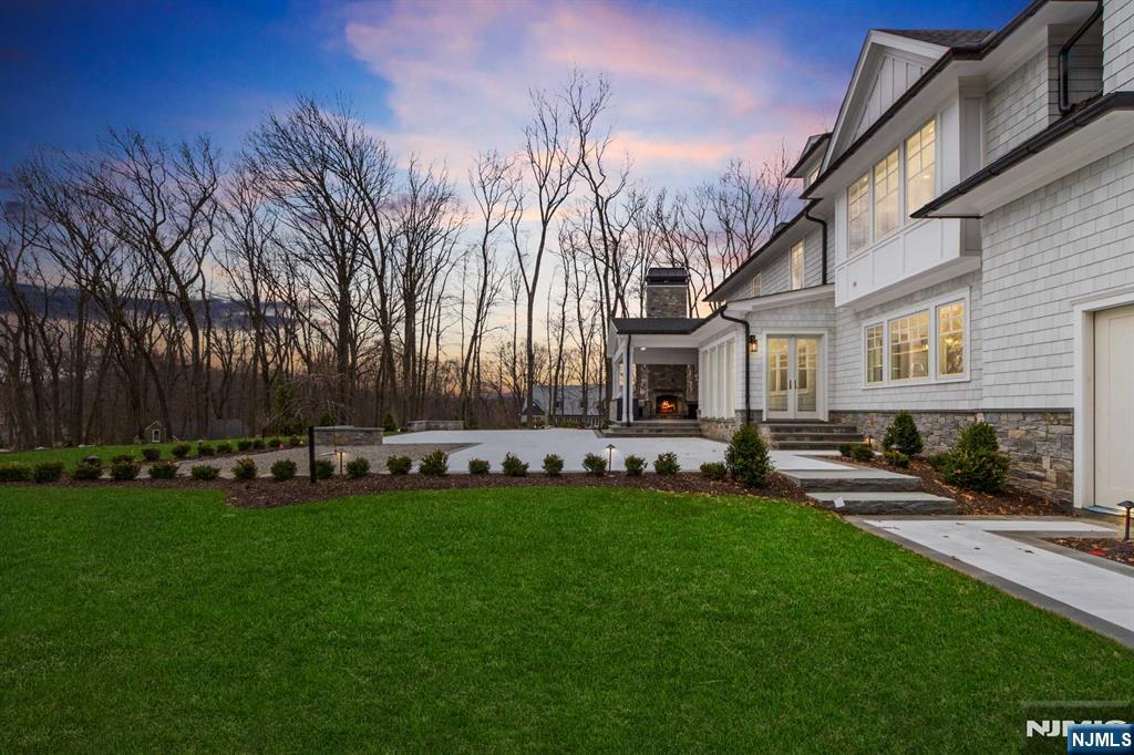 104 Chestnut Ridge