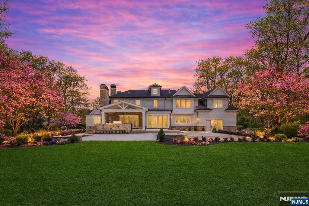 104 Chestnut Ridge
