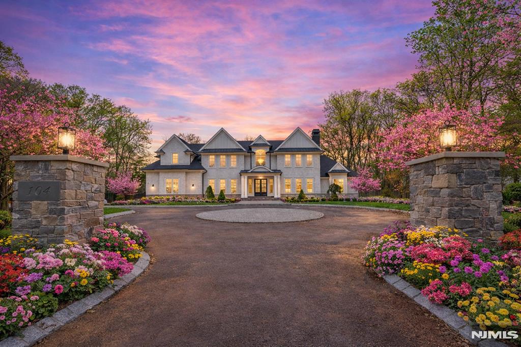 104 Chestnut Ridge
