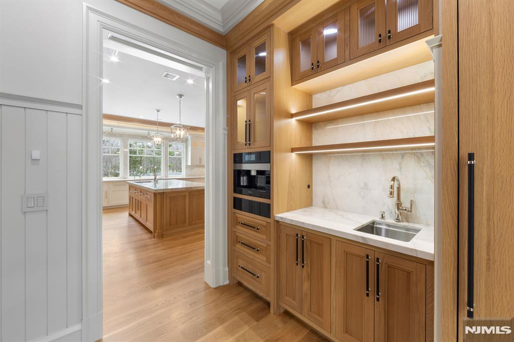 104 Chestnut Ridge