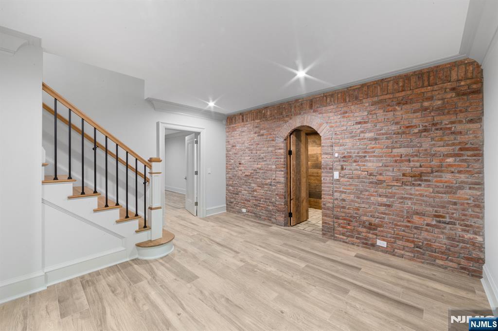 104 Chestnut Ridge