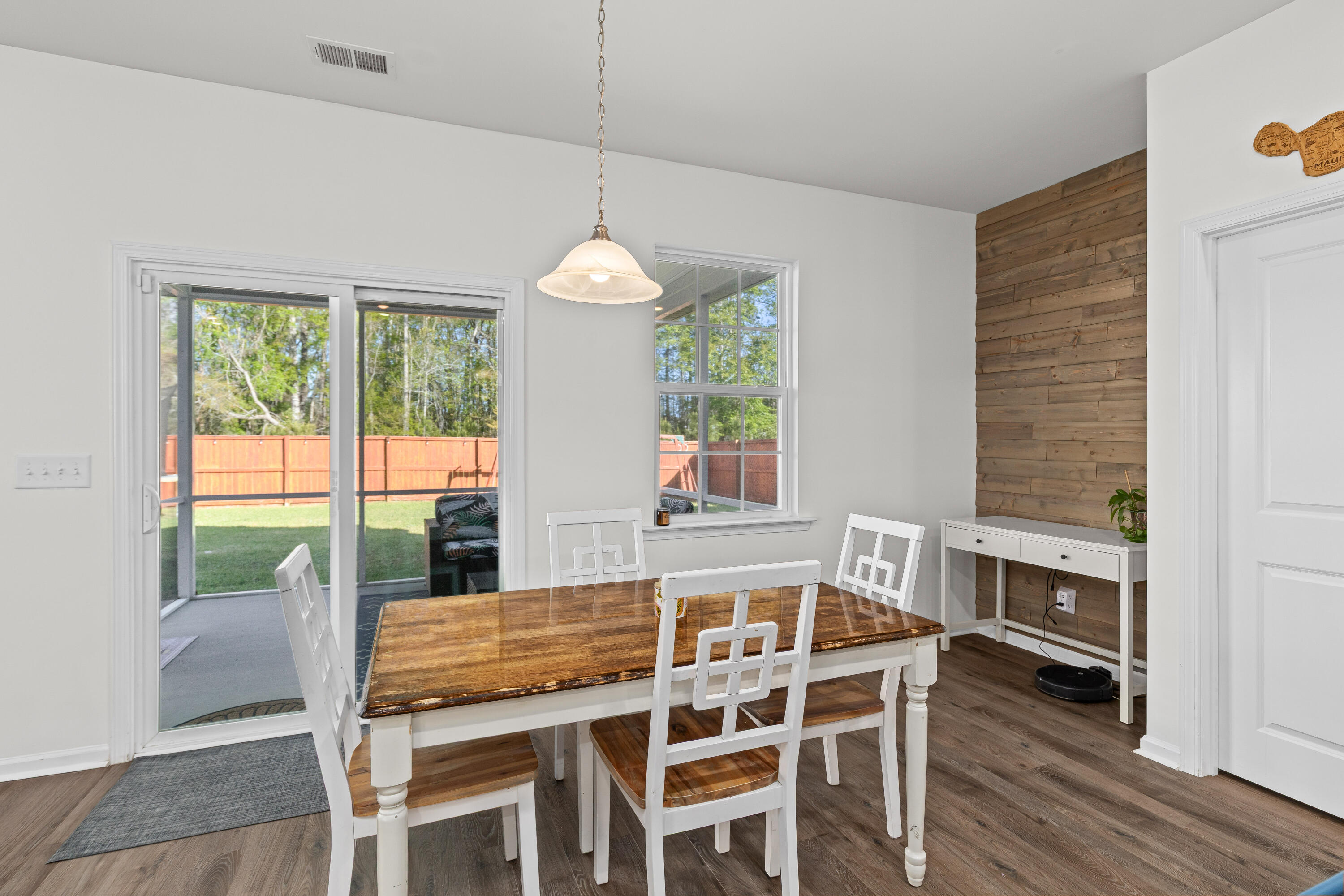 511 Singing Bush Avenue