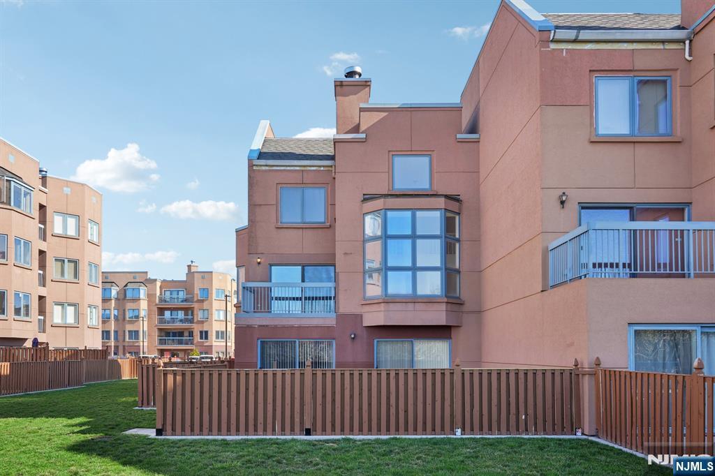 316 Thornton Court T316