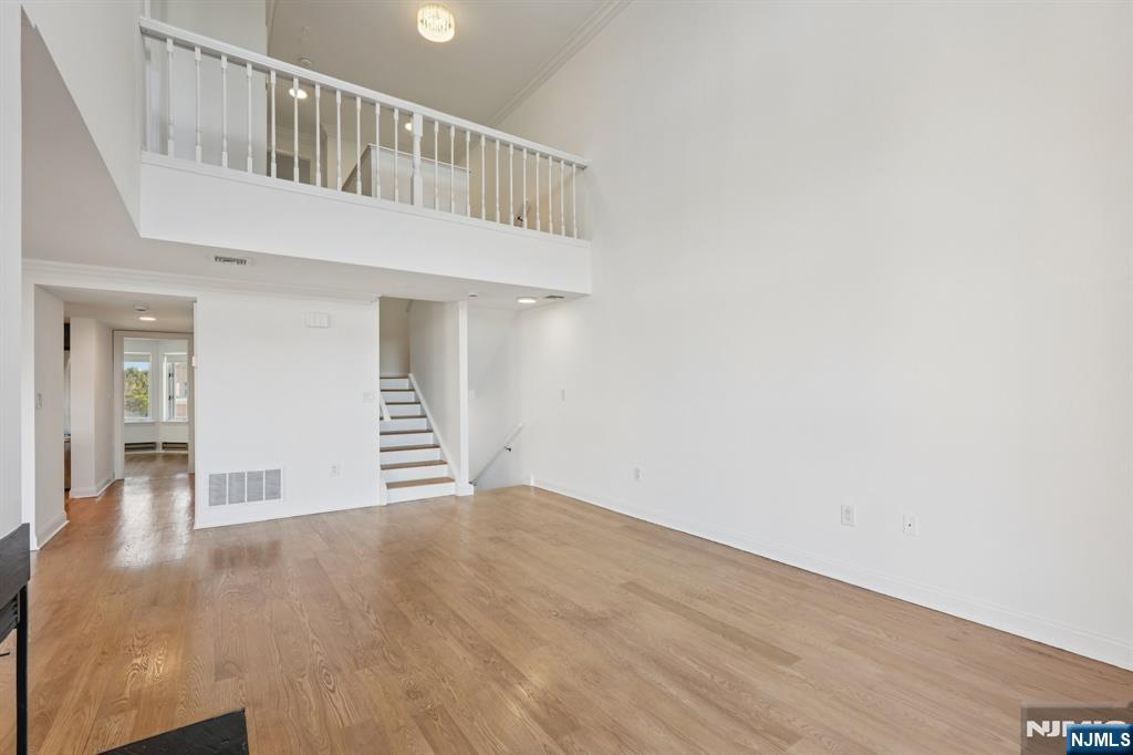 316 Thornton Court T316