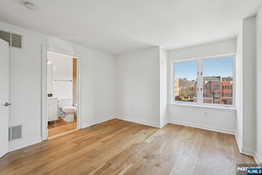316 Thornton Court T316