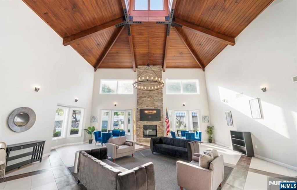 316 Thornton Court T316