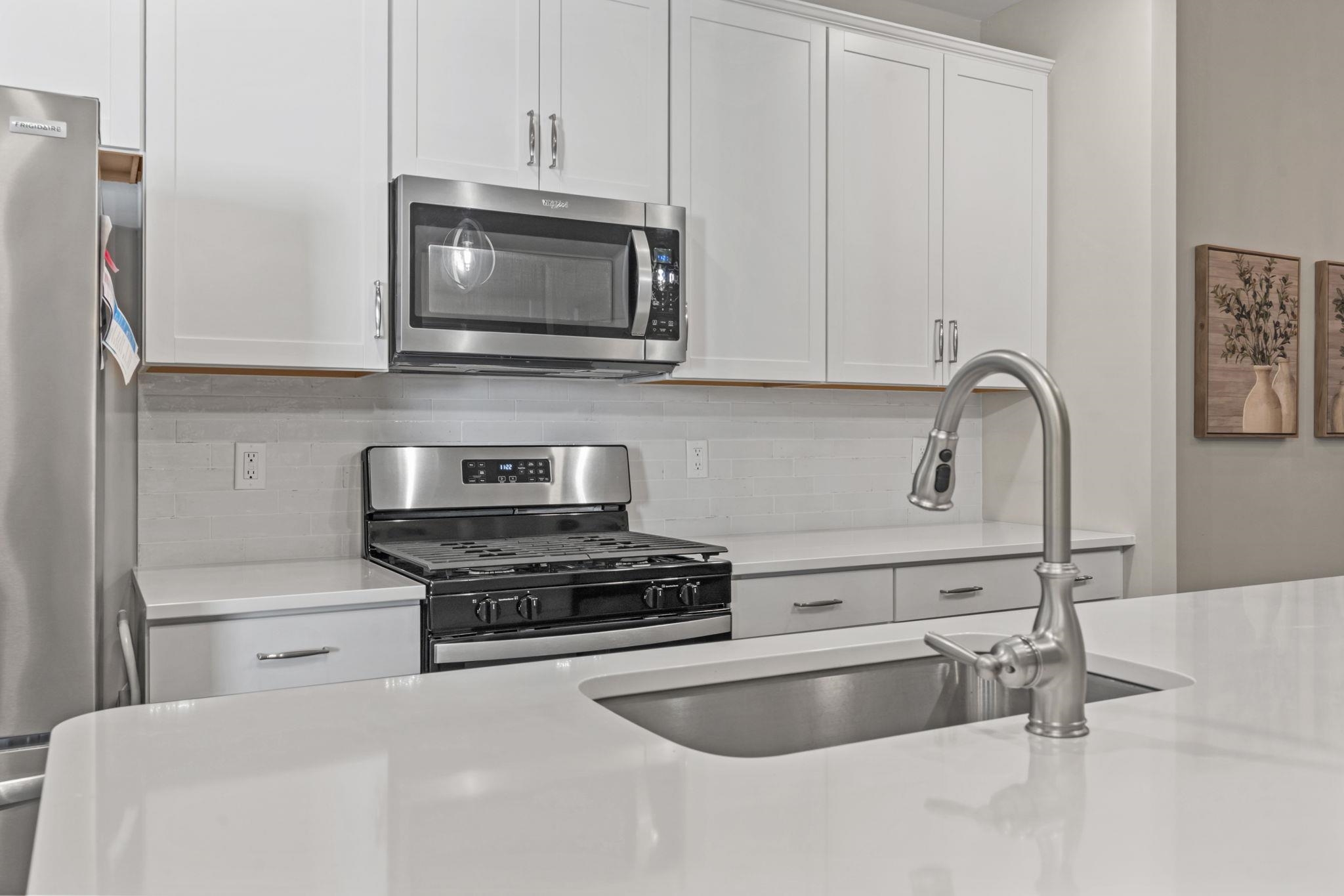 4031 Taranto Loop Unit: C