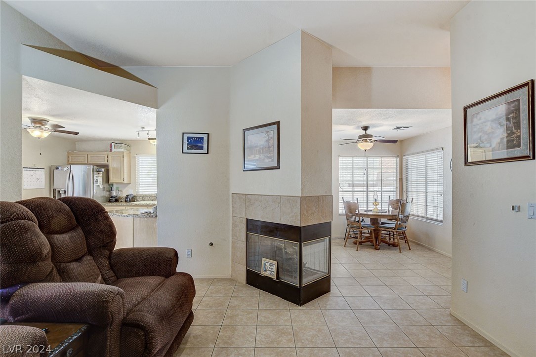 450 Tiger Lily Way