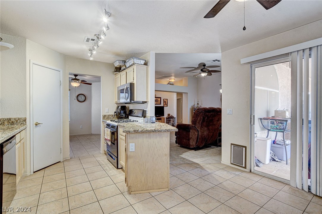 450 Tiger Lily Way