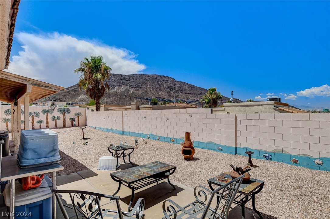 450 Tiger Lily Way