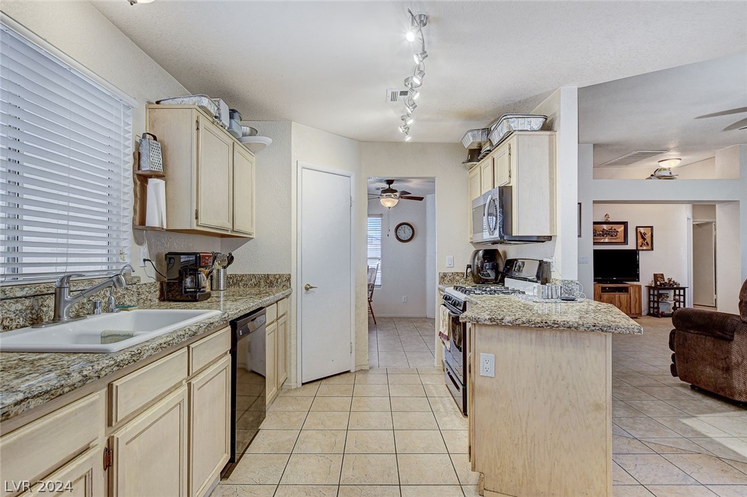 450 Tiger Lily Way