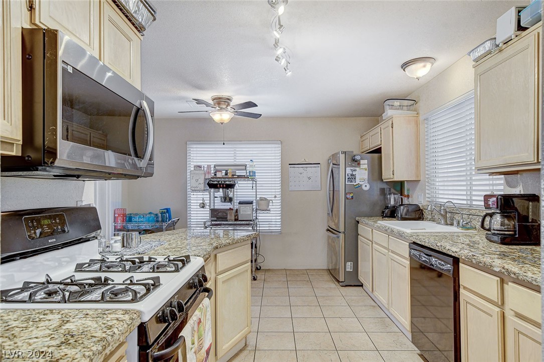 450 Tiger Lily Way