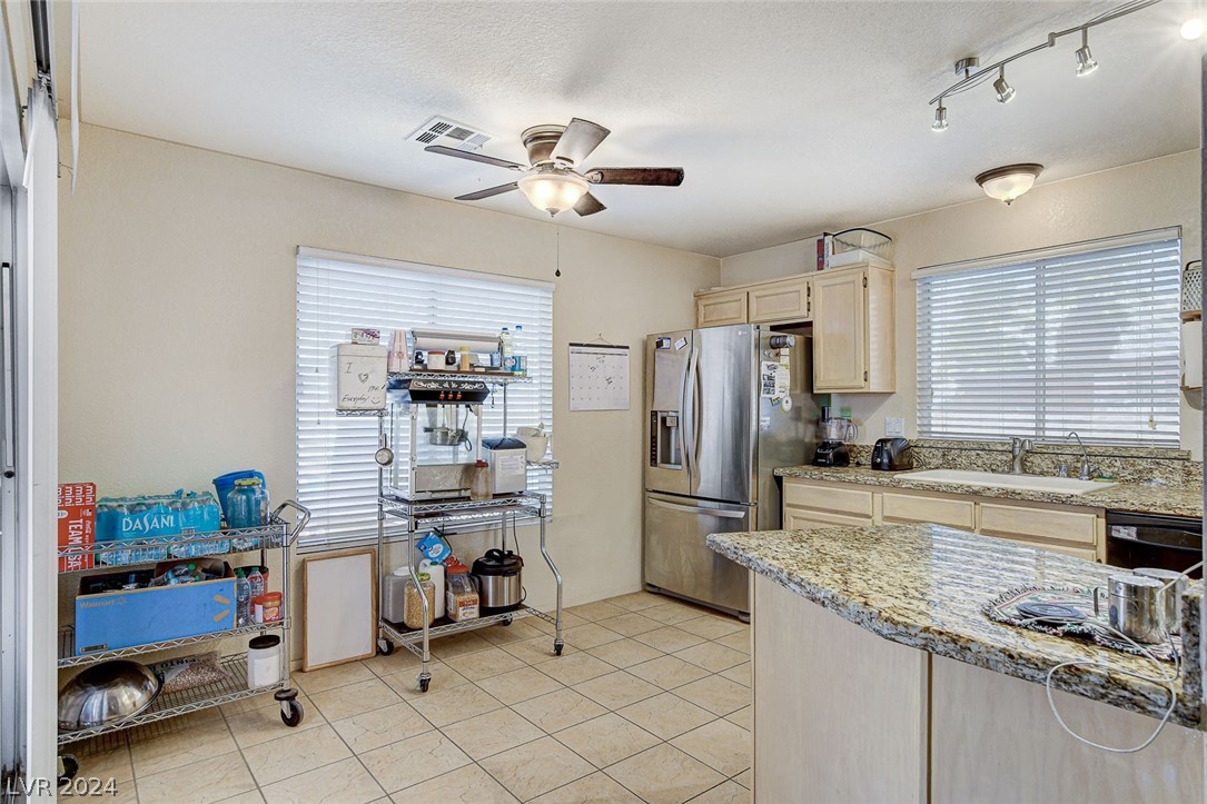 450 Tiger Lily Way