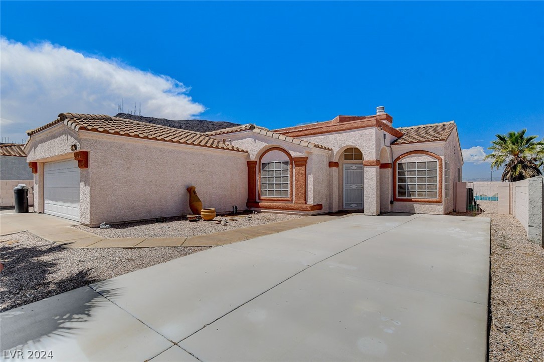 450 Tiger Lily Way