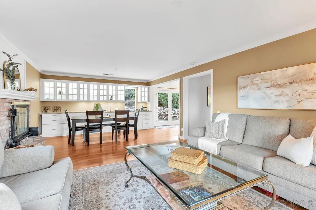 2460 Reill View Dr