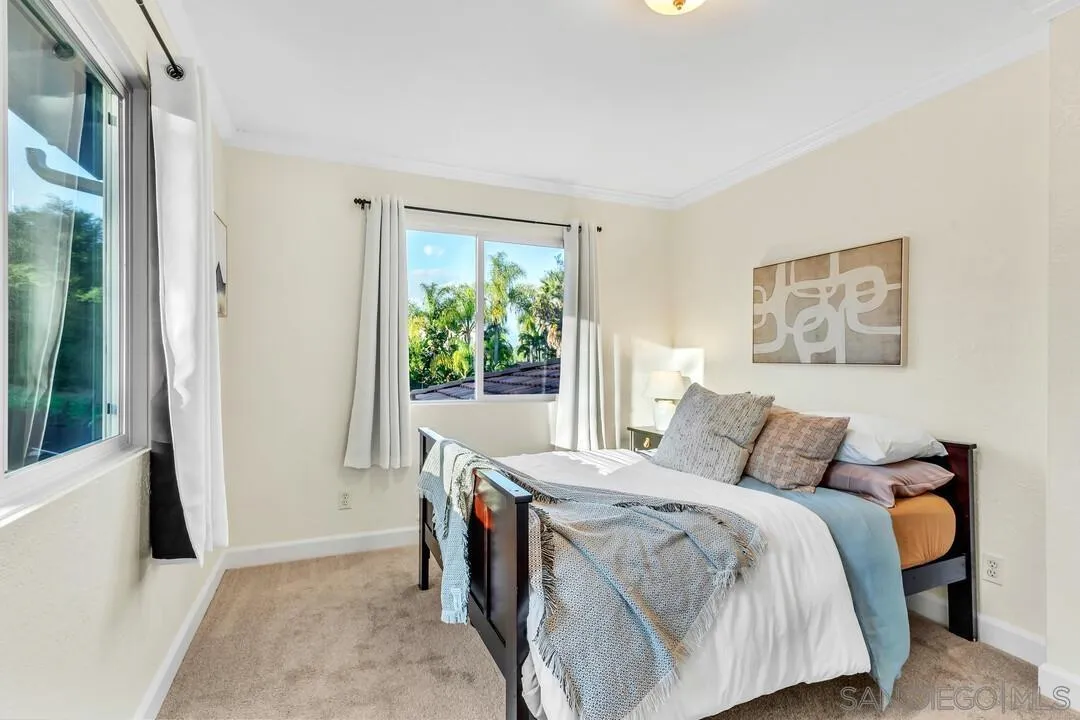 2460 Reill View Dr