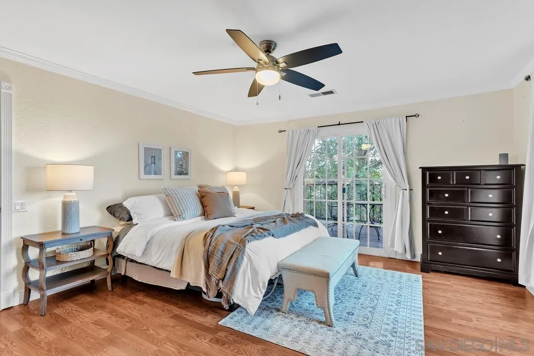 2460 Reill View Dr