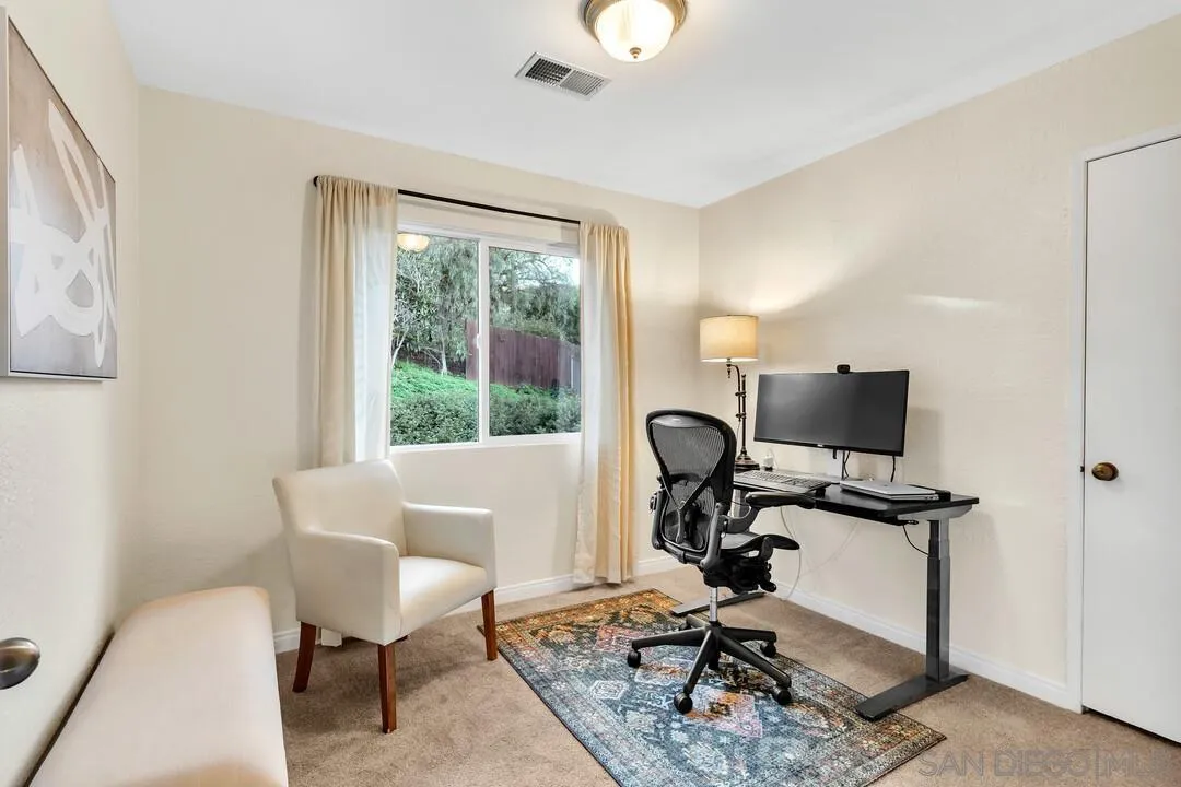 2460 Reill View Dr