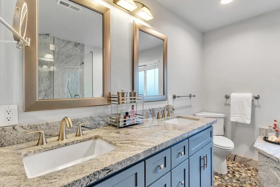 2460 Reill View Dr