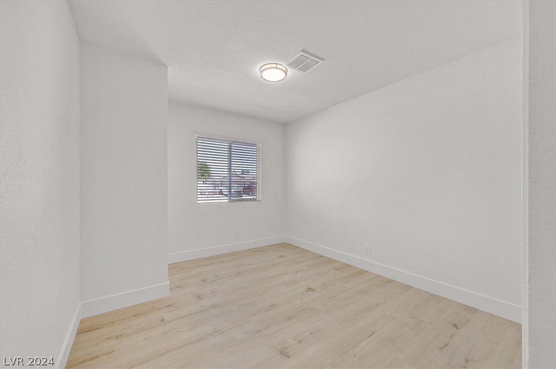 3132 Iroquois Lane
