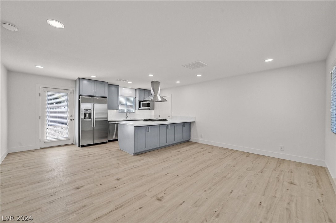 3132 Iroquois Lane