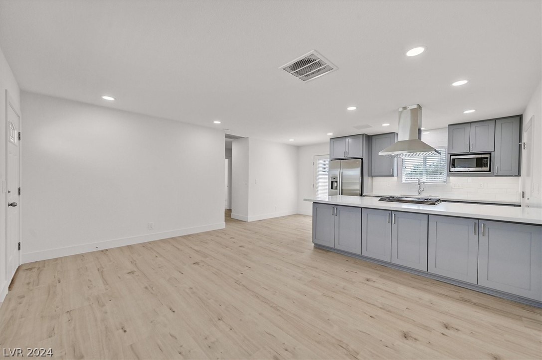 3132 Iroquois Lane