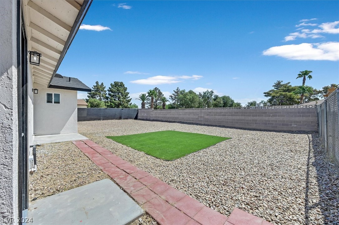 3132 Iroquois Lane
