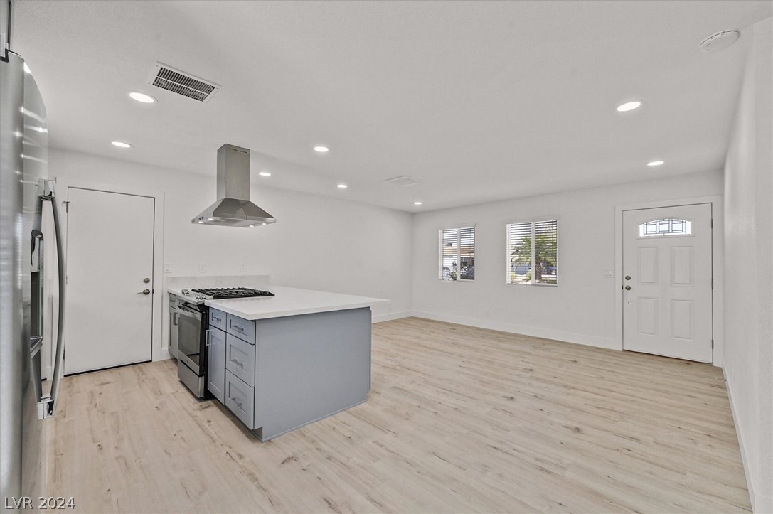 3132 Iroquois Lane