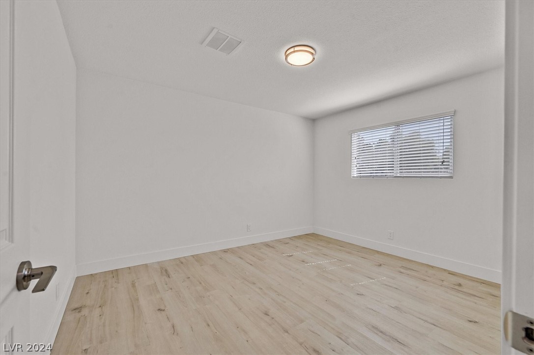 3132 Iroquois Lane