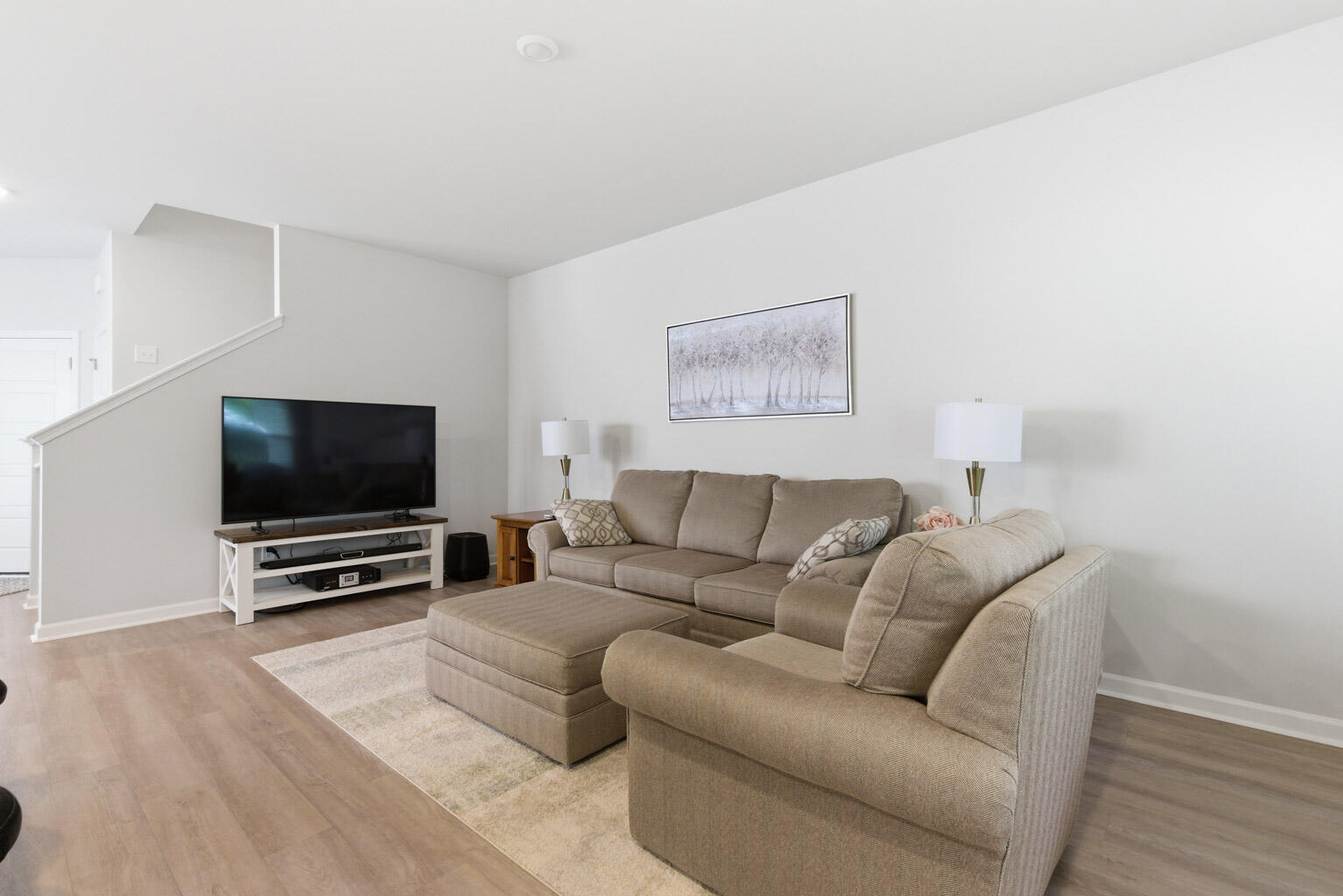 8010 Reagan Way