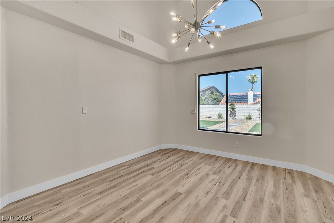 2700 Tidewater Court