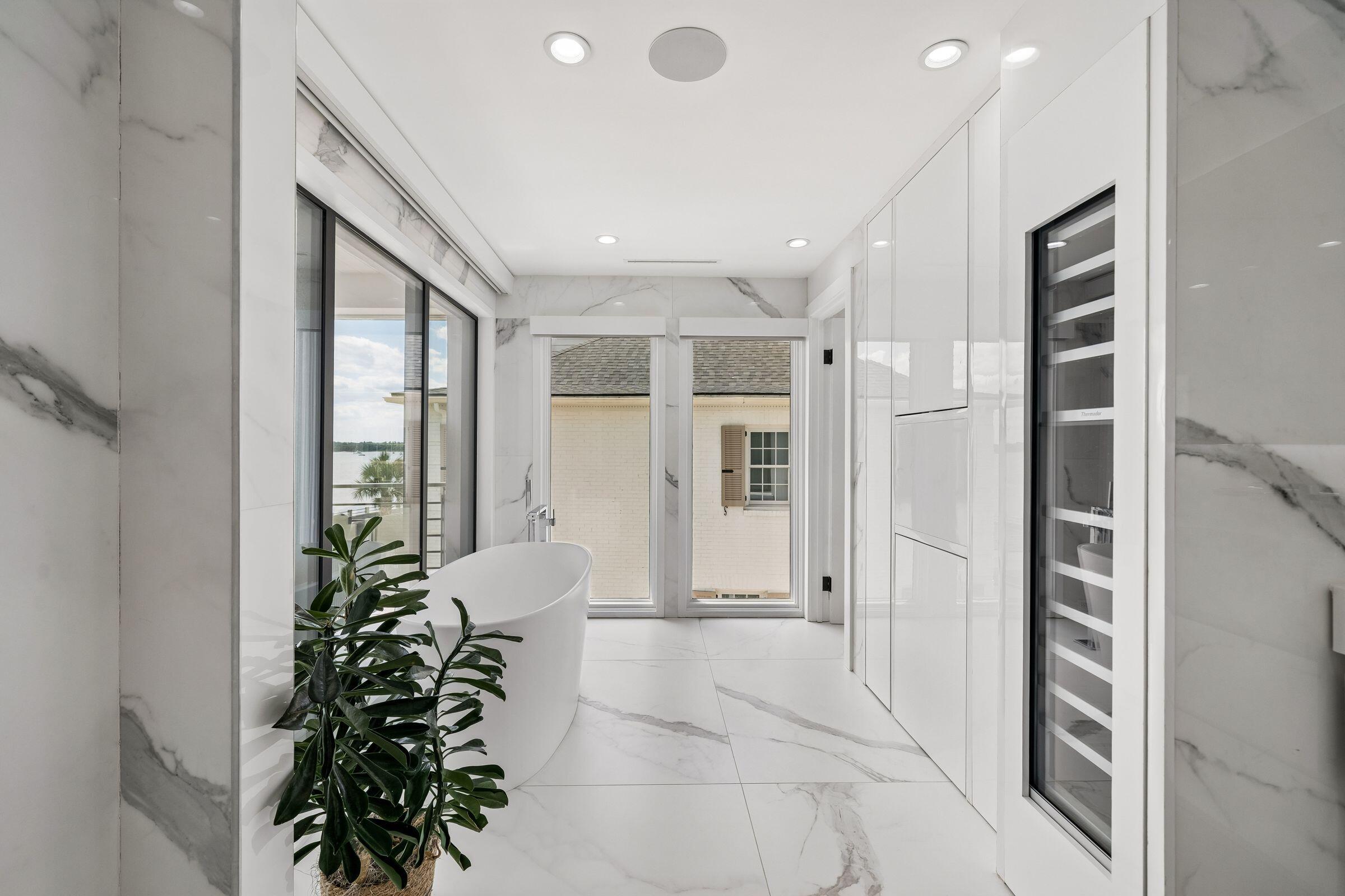 100 Murray Boulevard