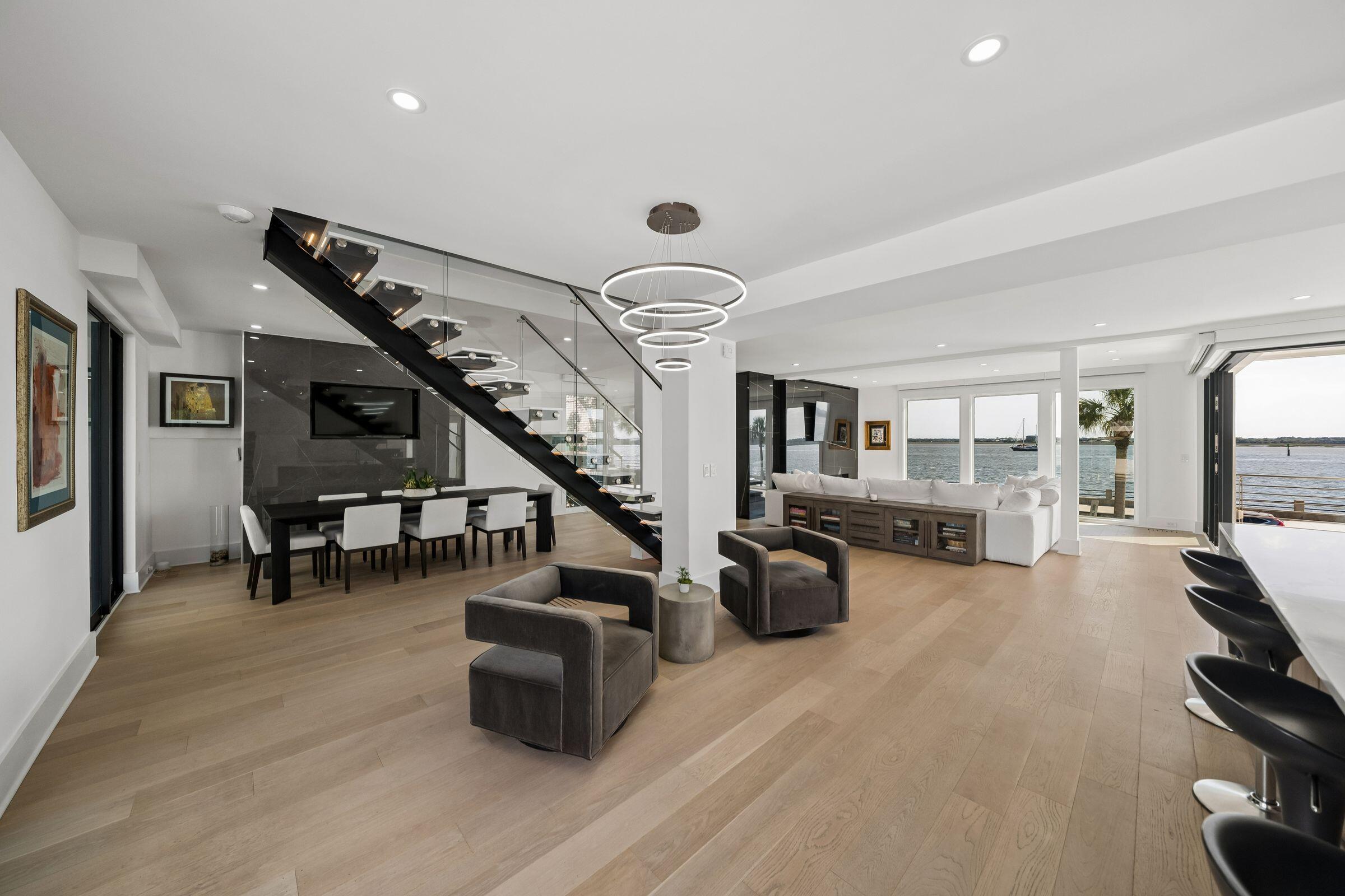 100 Murray Boulevard