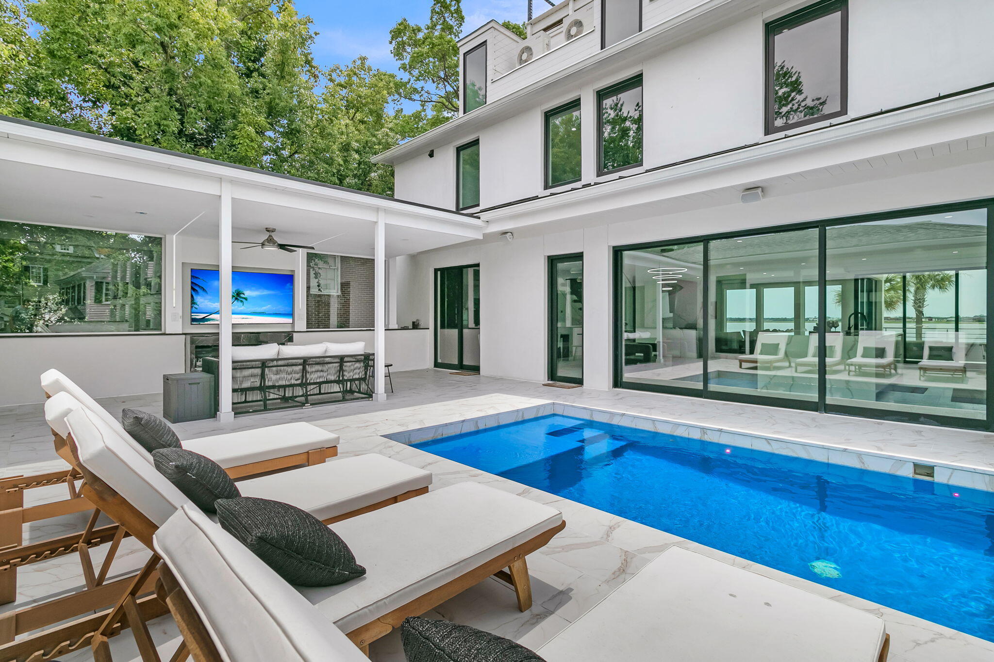 100 Murray Boulevard