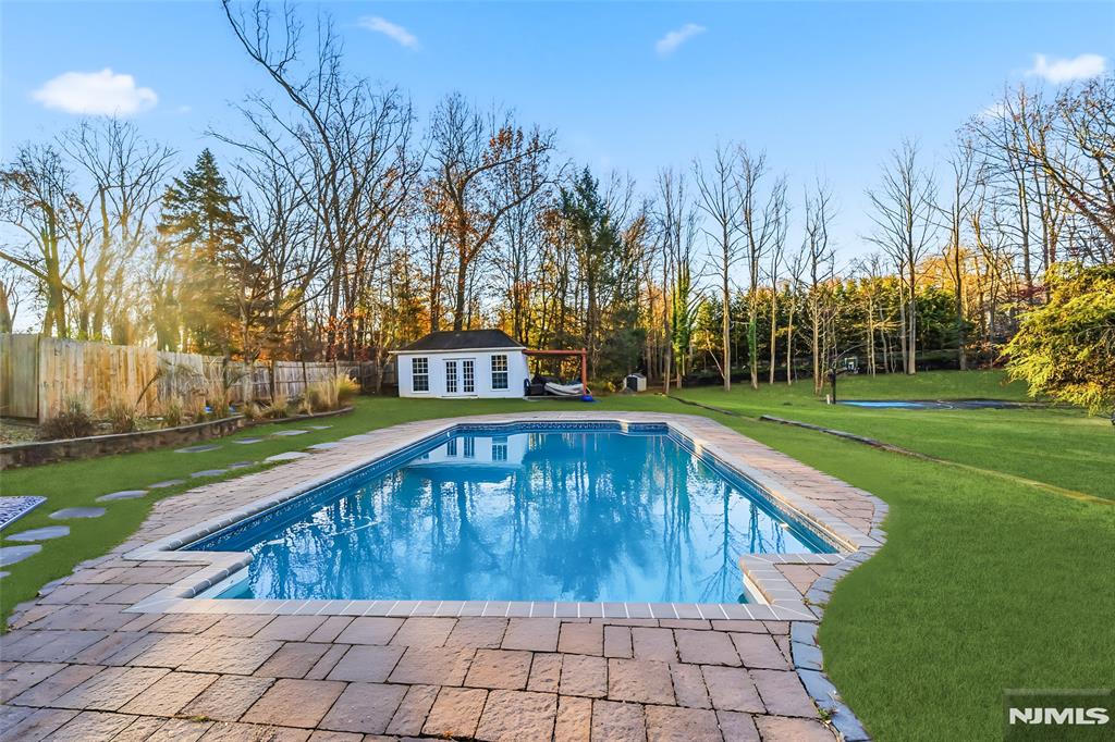 27 Pine Hill Road
