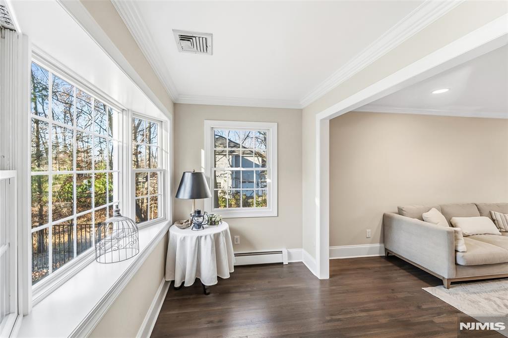 27 Pine Hill Road