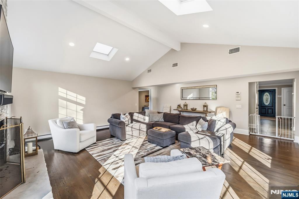27 Pine Hill Road