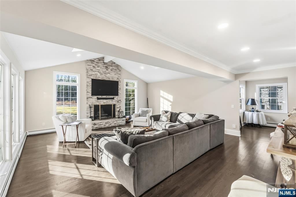 27 Pine Hill Road