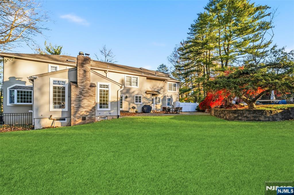 27 Pine Hill Road
