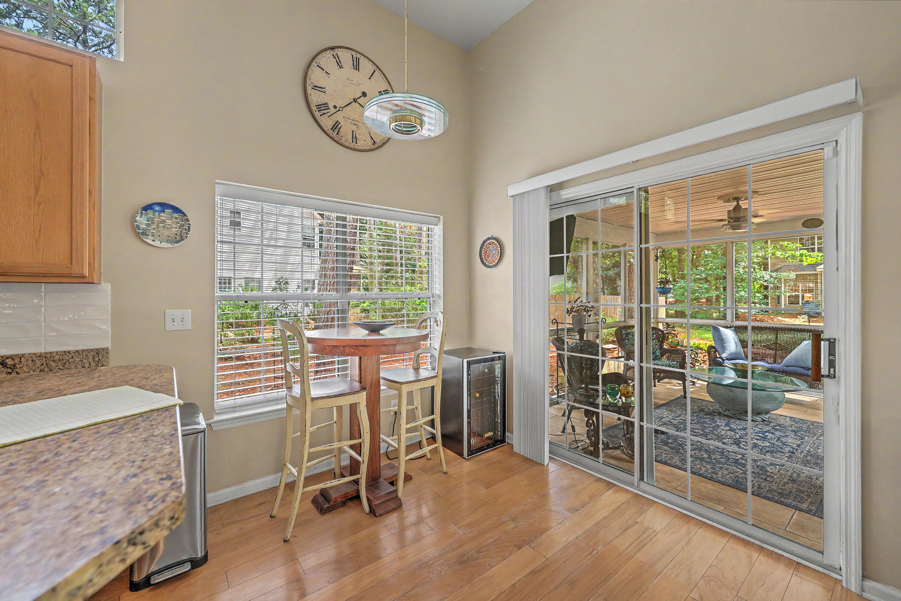 561 Pointe Of Oaks Road