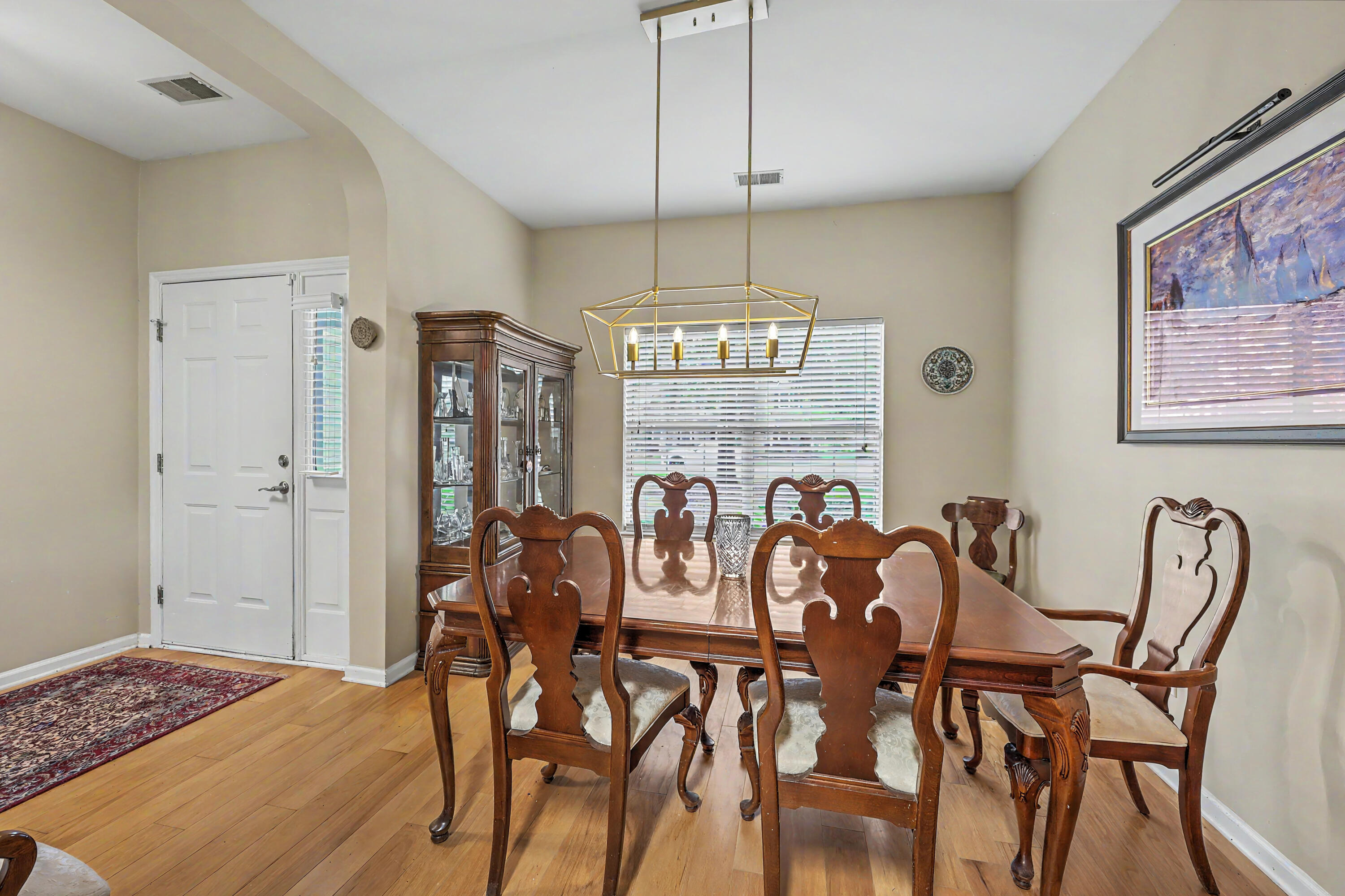 561 Pointe Of Oaks Road