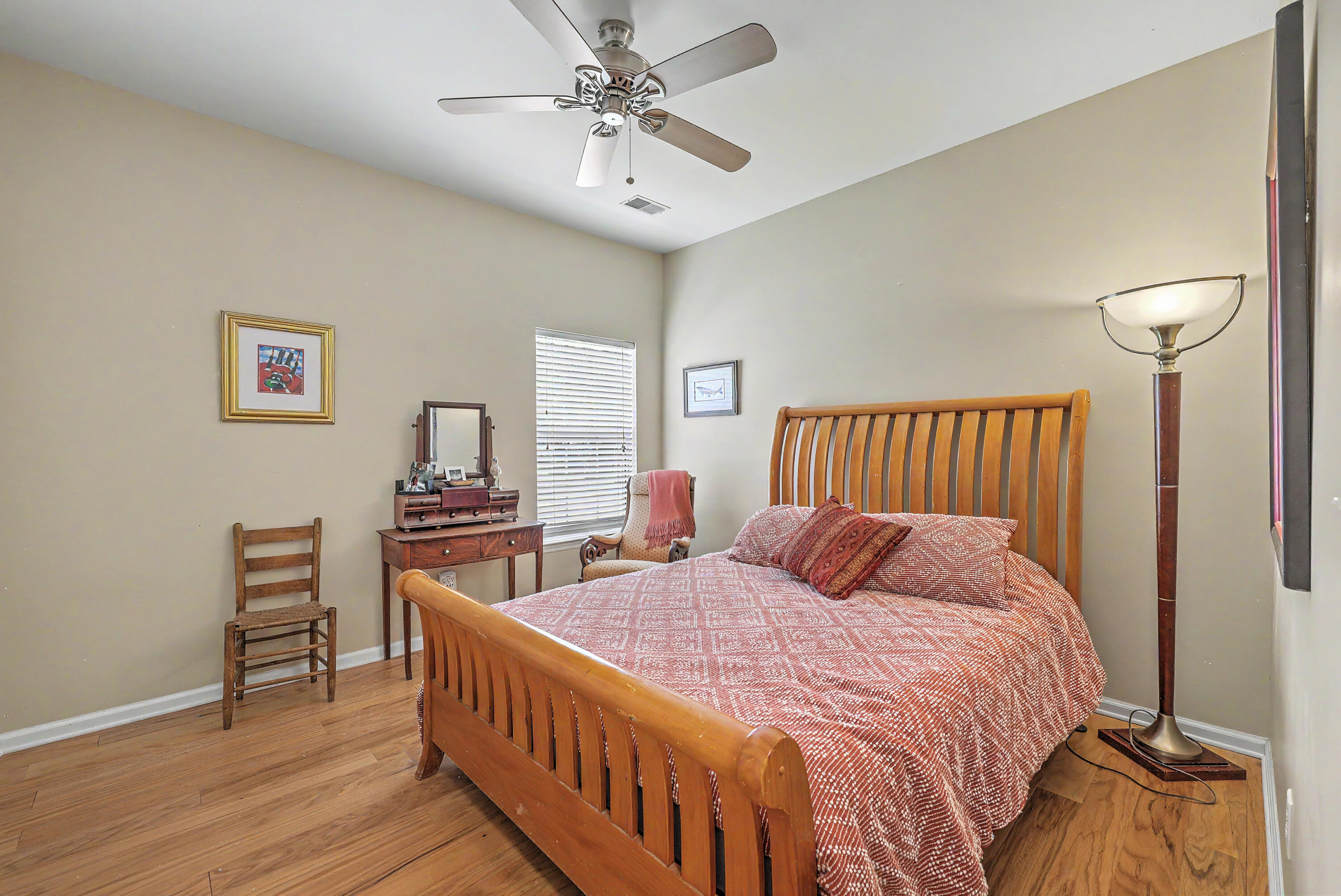 561 Pointe Of Oaks Road