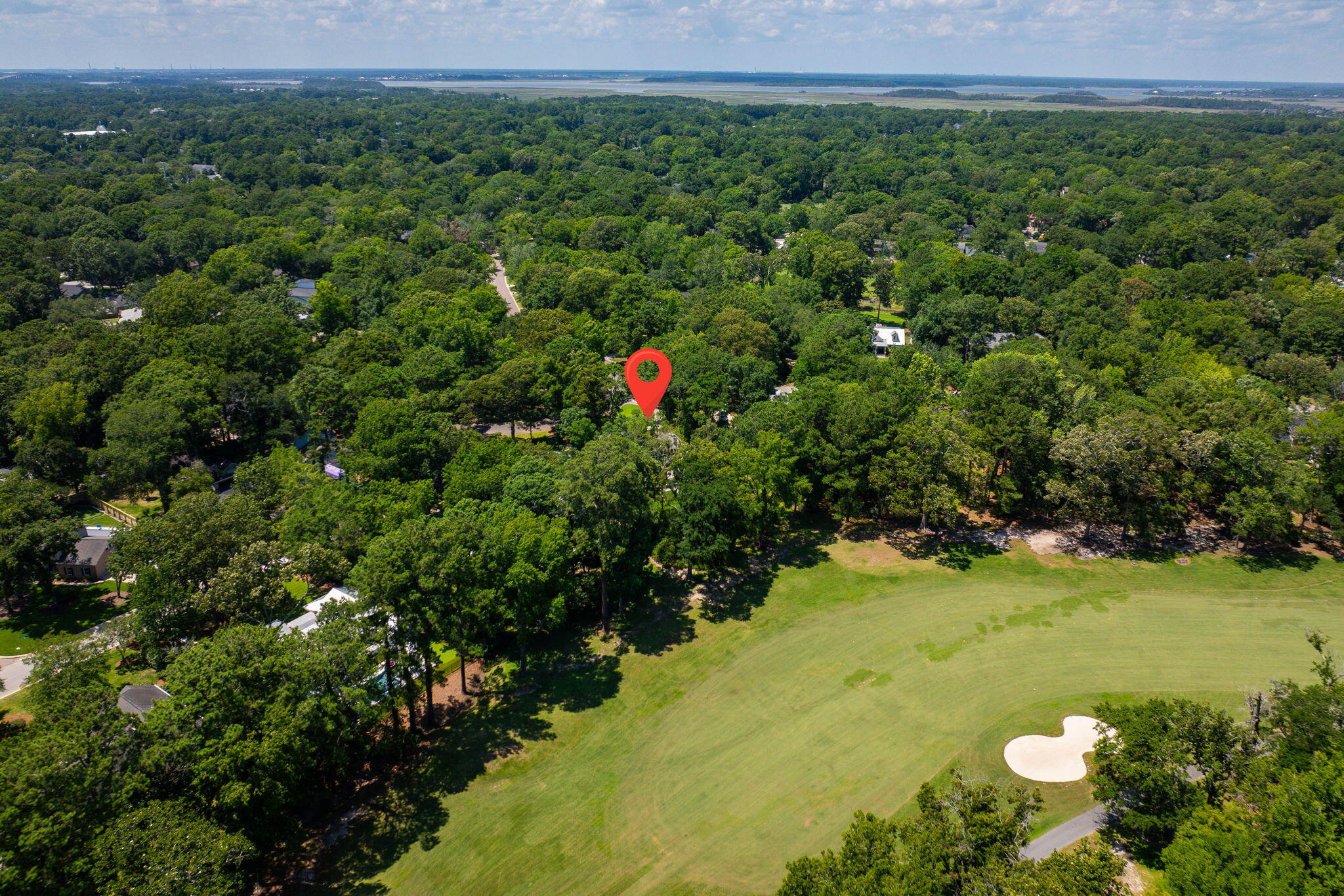 1055 Royalist Road