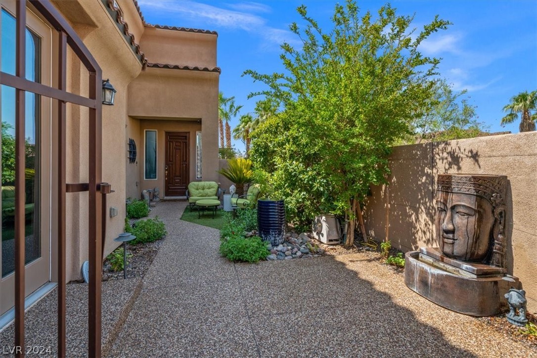 3 Al Castello Court