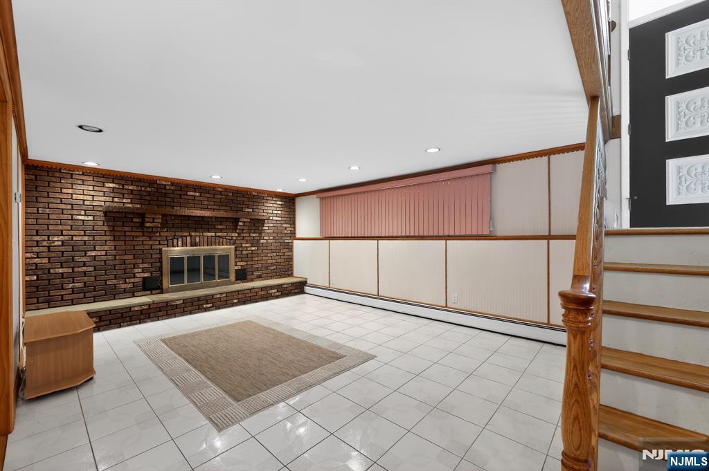 228 Shaw Place